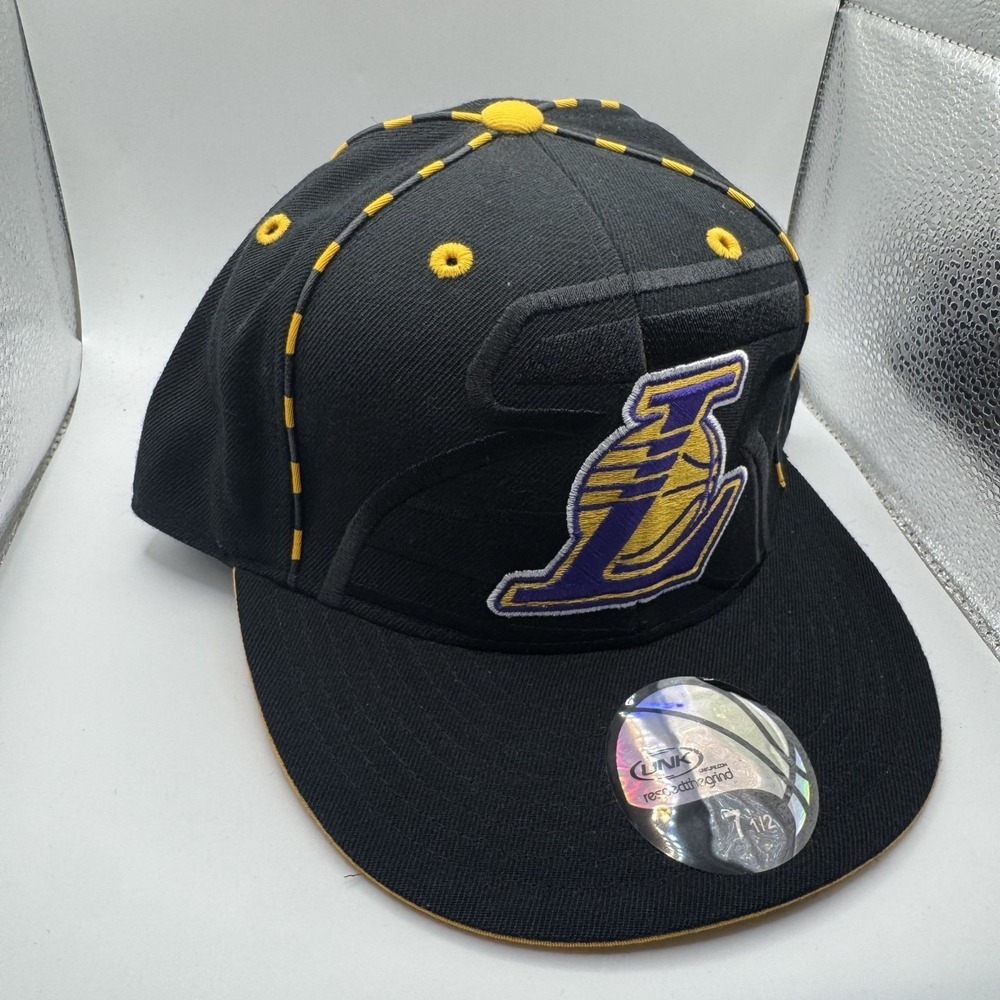 Los Angeles Lakers Black & Yellow Fitted Hat Size‎ 7 1/2 NBA Licensed Cap By UNK